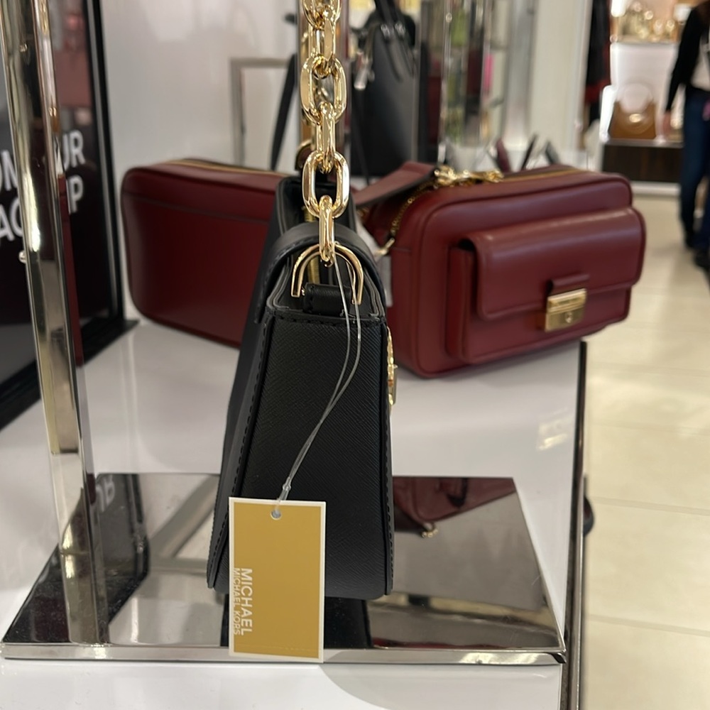 MICHAEL KORS CARMEN SMALL POUCHETTE SHOULDER CHAIN BAG BLACK/GOLD TONED HARDWARE - Picture 5 of 16